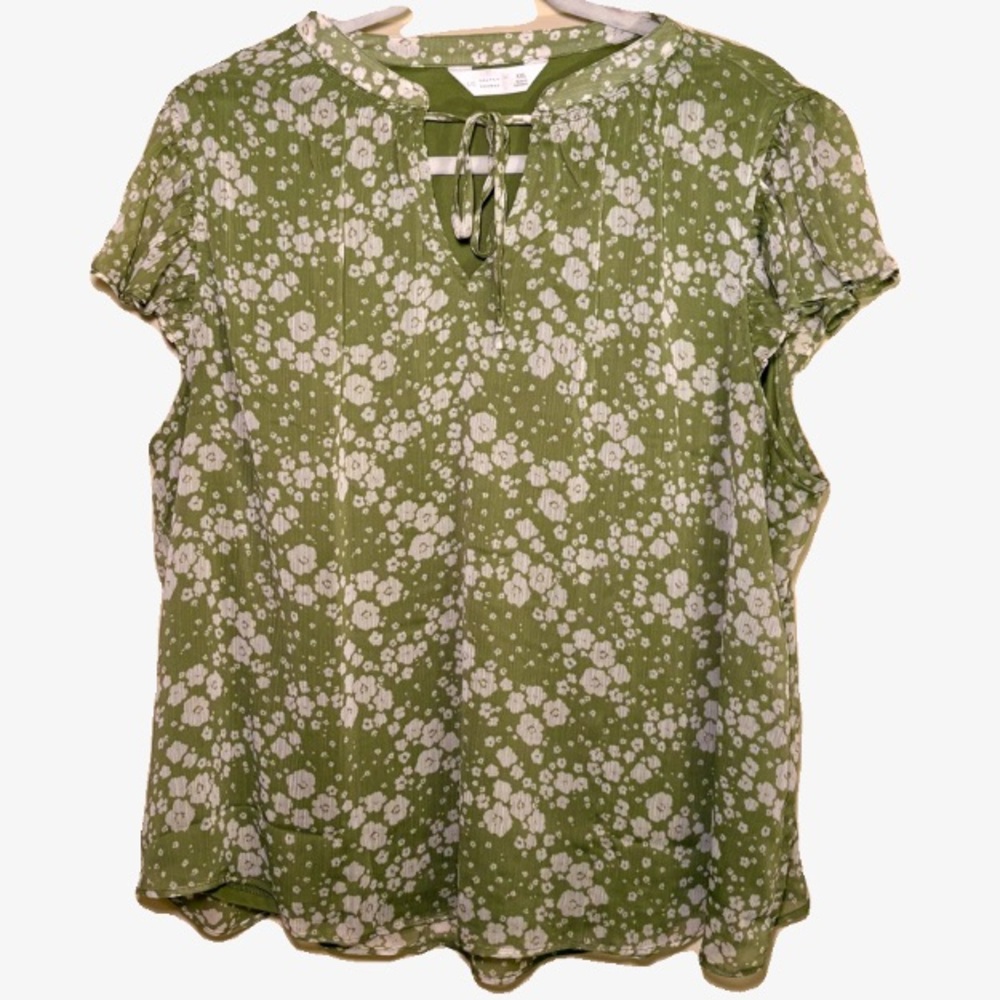 NWOT LC Lauren Conrad Floral Print Blouse